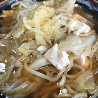 豆腐とキャベツの醤油ラーメン